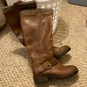 Great pair of boots only worn once!